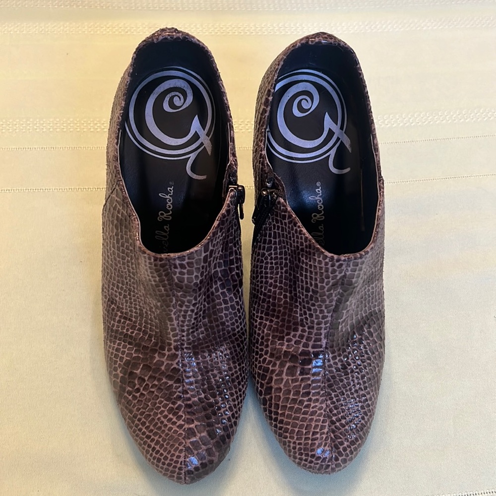 Gabriella Rocha Brown Snakeskin Print High Heel Zip Close Boots Shoes Size 7.5M